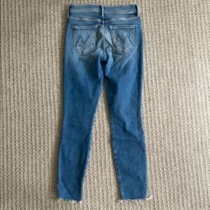 Women's MOTHER High Waisted Vamp Fray “Riding the Cliffside” Size 25